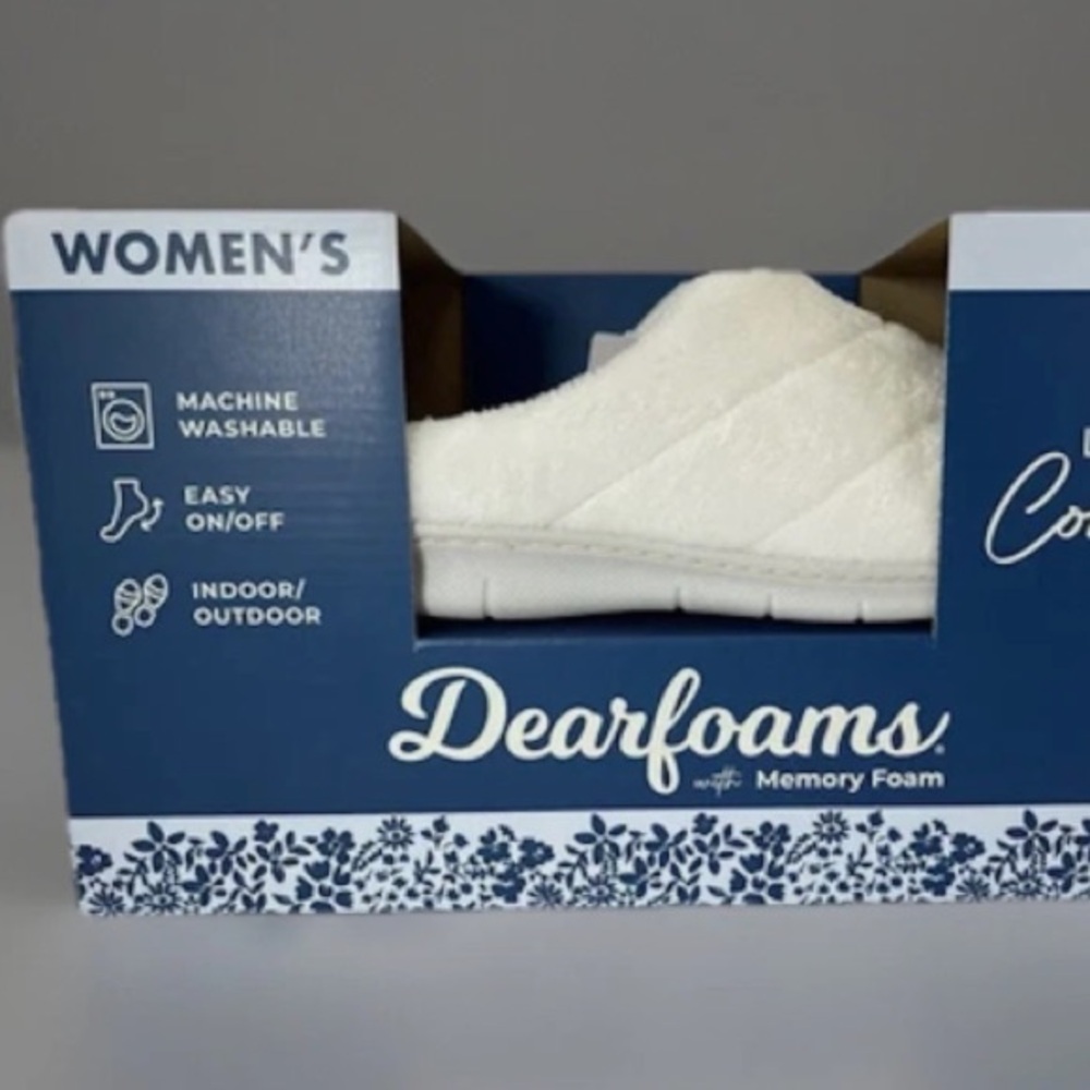 dearfoams Women’s Cream White Memory Foam Slippers White/cheetah ,indoor outdoor